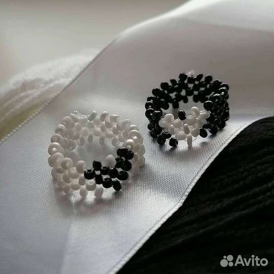 Кольцо из бисера