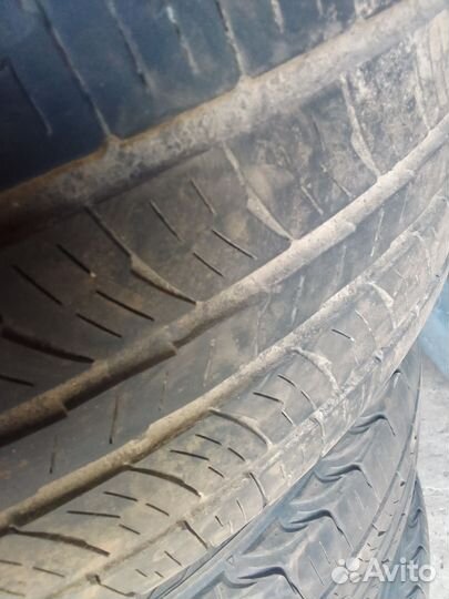 Kumho Road Venture APT KL51 275/70 R16