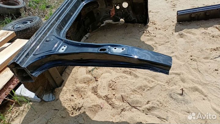 Hyundai Solaris передний левый порог с стойкой