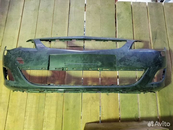 Opel astra J 2011 Бампер передний