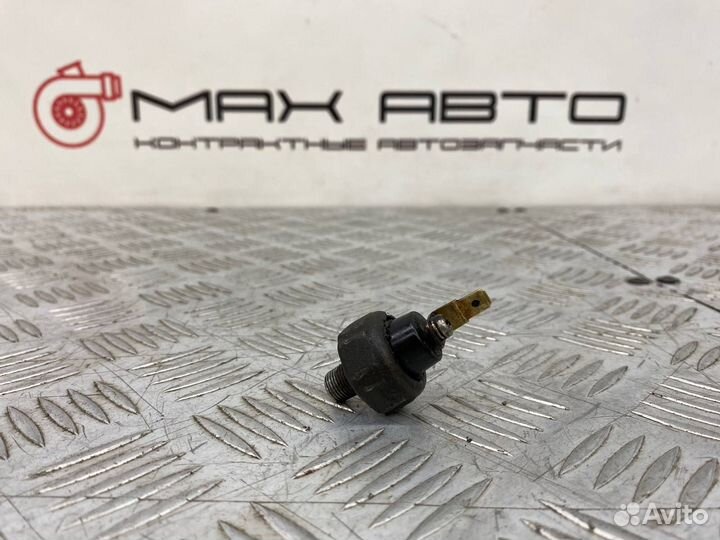 Б/У Датчик давления масла (Двигателя) Mitsubishi