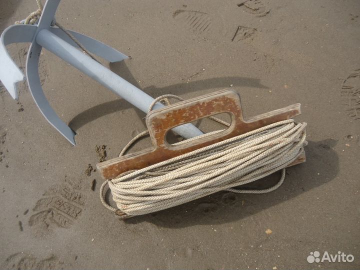 Мотовилка, для веревки якоря или на леску кормушки