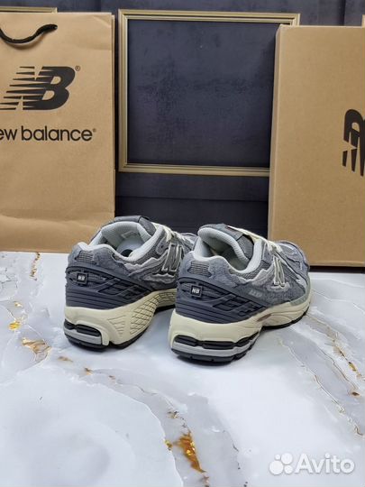 Кроссовки женские new balance