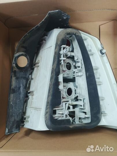 Фонарь задний левый