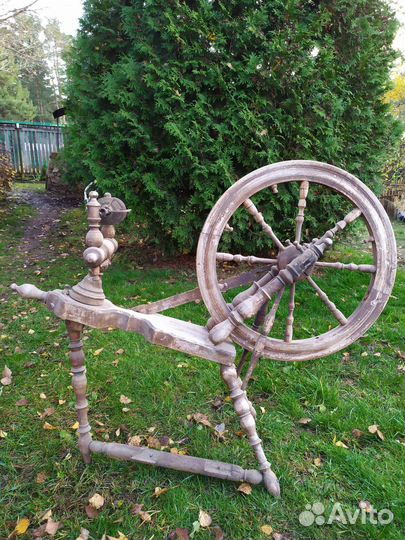 Прялки антикварные