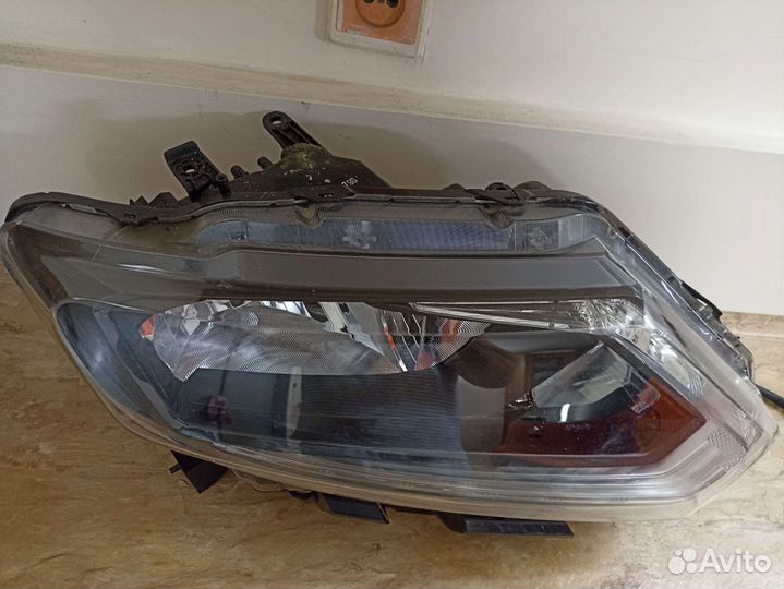 Фары На Nissan X-Trail 2017г вып 32кузов