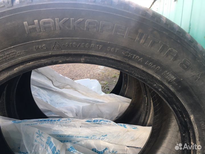 Nokian Tyres Hakkapeliitta 8 215/55 R17