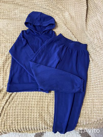 Спортивный костюм женский