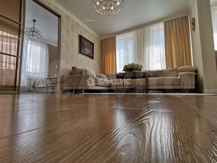 2-к. квартира, 61 м², 6/6 эт.