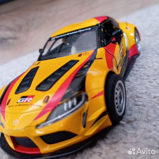 Машина моделька