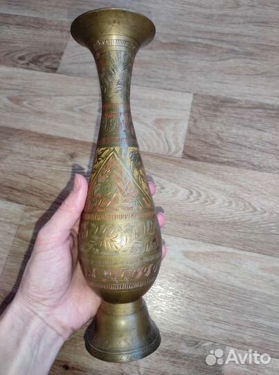 Ваза бронзовая