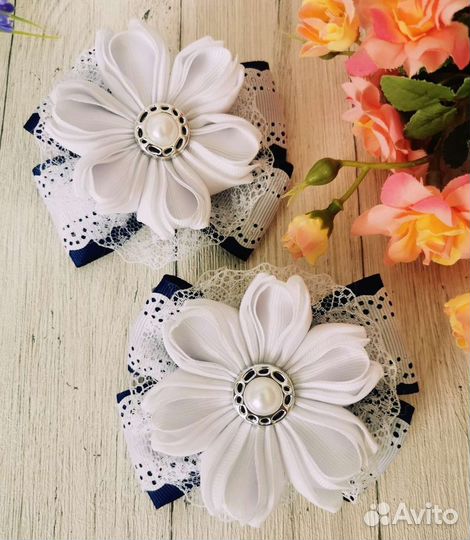 Бант на заколке