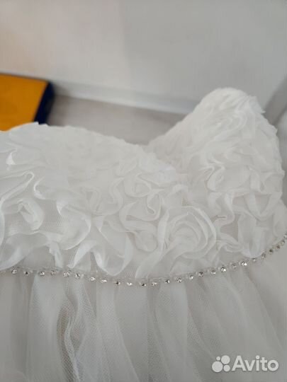 Платье белое нарядное для девочки 110 размер