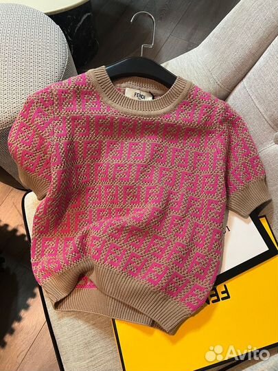 Американка Fendi