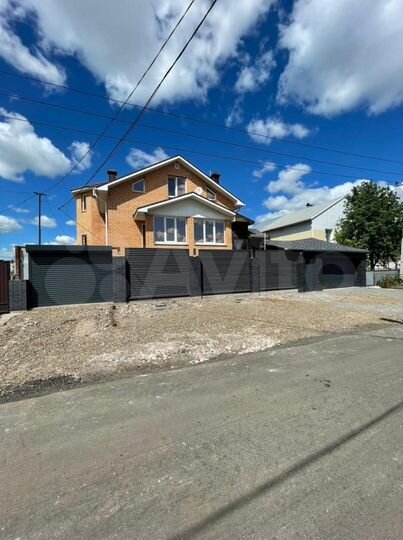 Дом 266 м² на участке 8 сот.