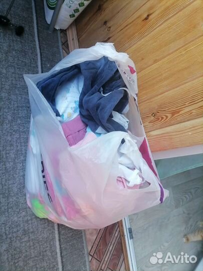 Отдам пакет вещей на девочку