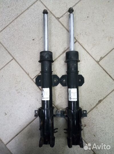 Амортизатор передний прав Mercedes Vito W447