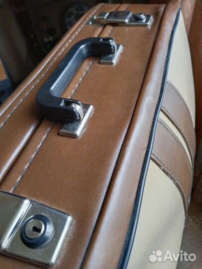 Ретро чемодан