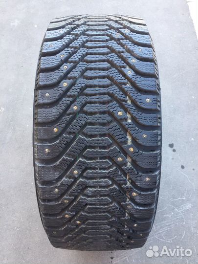 Goodyear UltraGrip 500 235/45 R17 94T