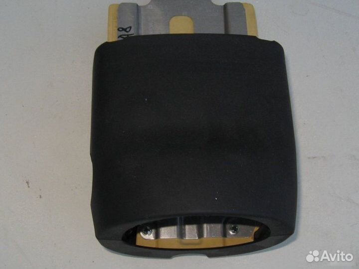 Кожух рулевой колонки Audi A8 D3