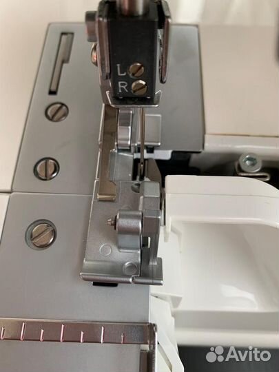 Оверлок Jaguar T-77DW