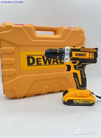 Шуруповерт DeWalt с набором инструментов