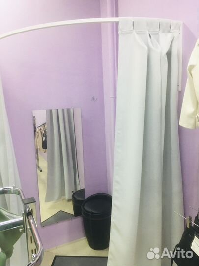 Примерочная угловая со шторами (дуга)