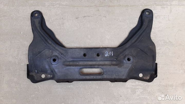 Кронштейн рулевой рейки Mercedes-Benz E-Class W211