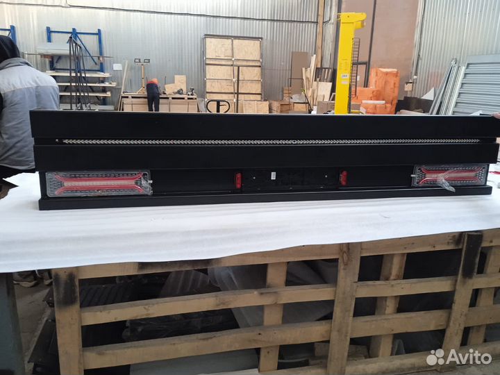 Задний бампер грузовика или полуприцепа