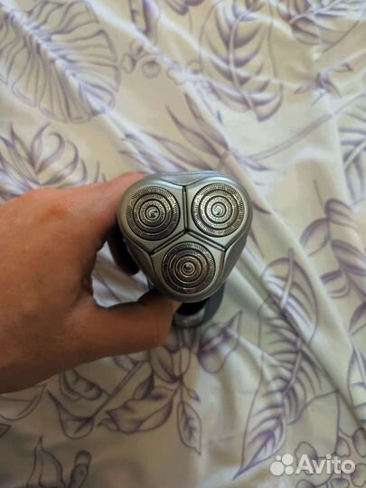 Бритва philips hq8250