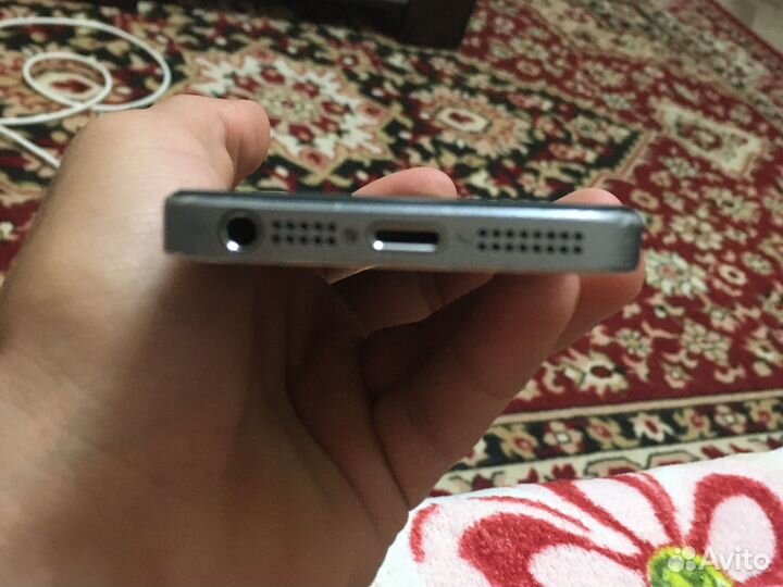 iPhone 5S, 16 ГБ