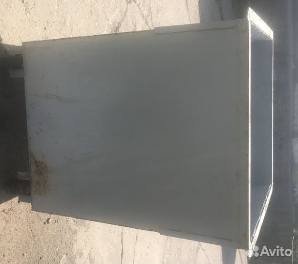 Бак для мусора металлический на колесиках