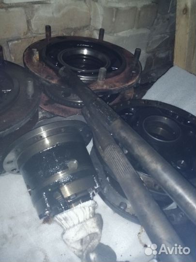 Передний мост телескопического погрузчика