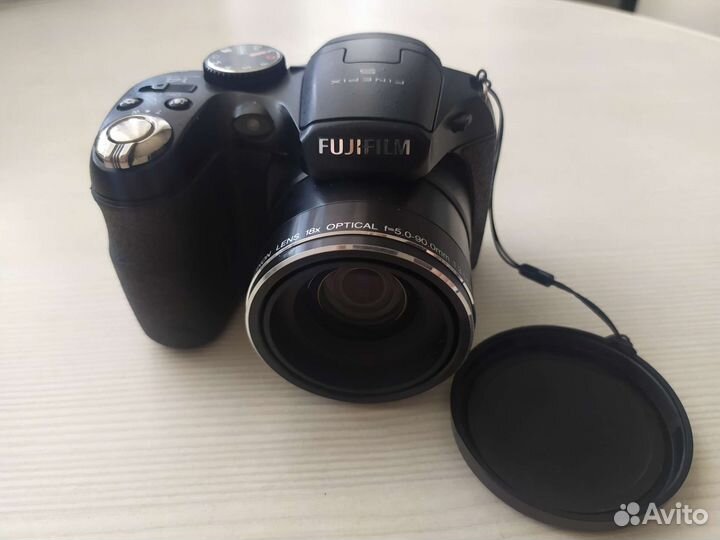 Цифровой фотоаппарат Fujifilm