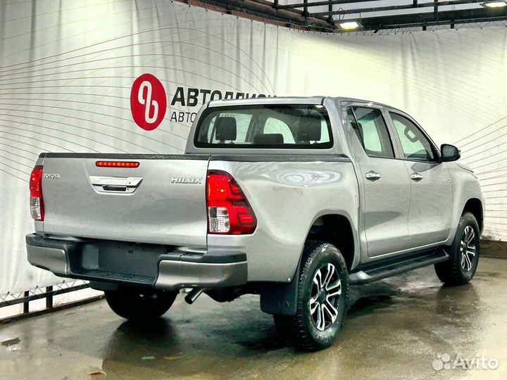 Toyota Hilux 2.4 МТ, 2023, 19 км