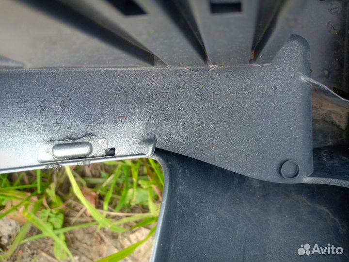 Бампер передний Audi A3 8PA Sportback