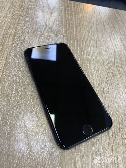 iPhone SE (2020), 128 ГБ