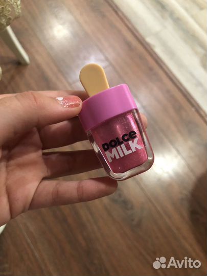 Блеск для губ dolce milk