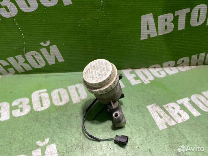 Главный тормозной цилиндр Mitsubishi Lancer 6 C61A