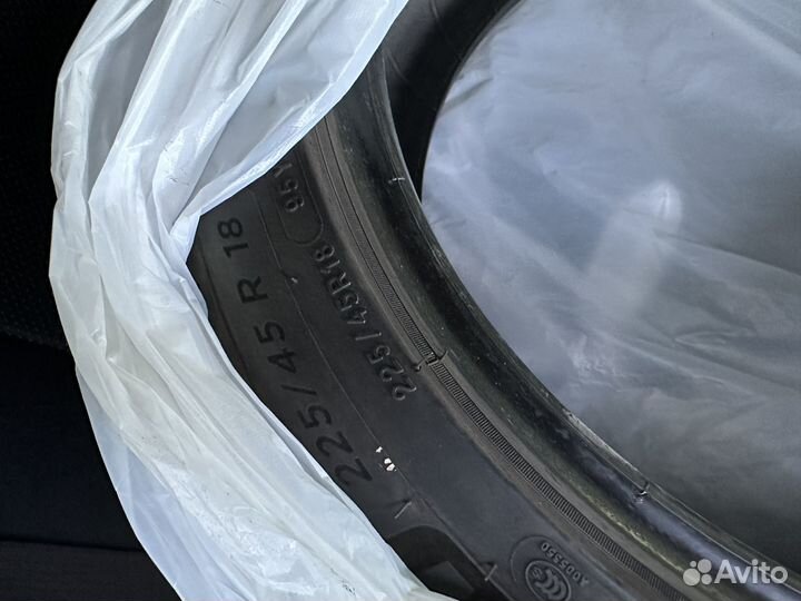 Michelin Pilot Sport 4 225/45 R18 97