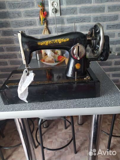 Швейная машина подольская