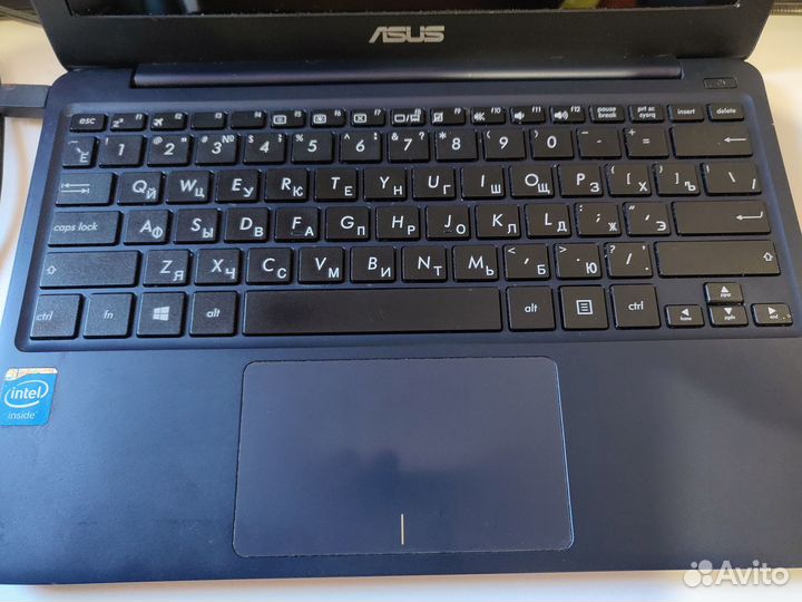 Нетбук asus X205T