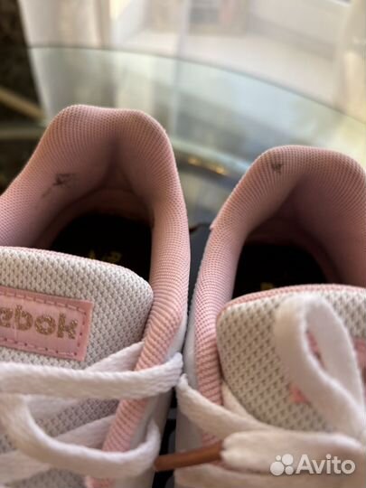 Кроссовки reebok женские 37