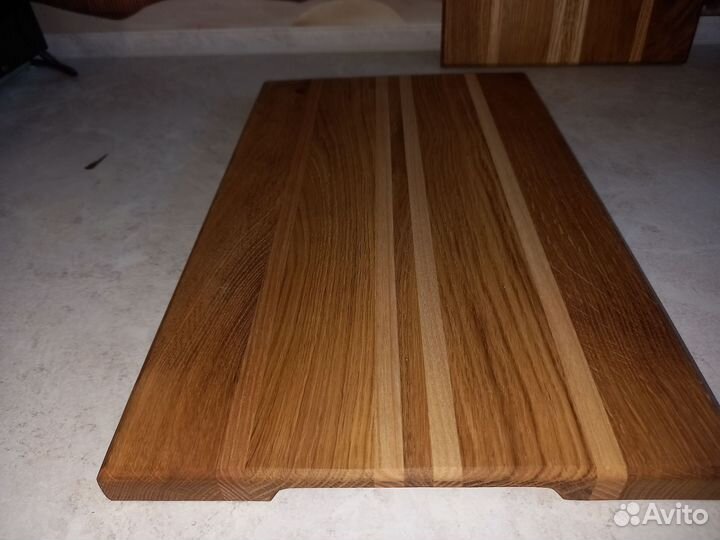 Доска разделочная дубовая, вставки из ясеня