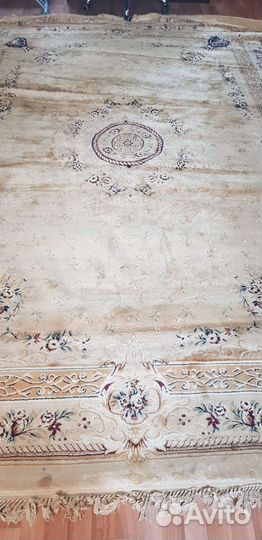 Шёлковый ковёр бу