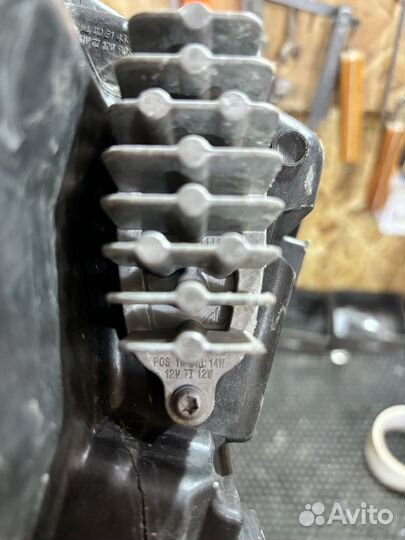 Правая фара Skoda Octavia A7