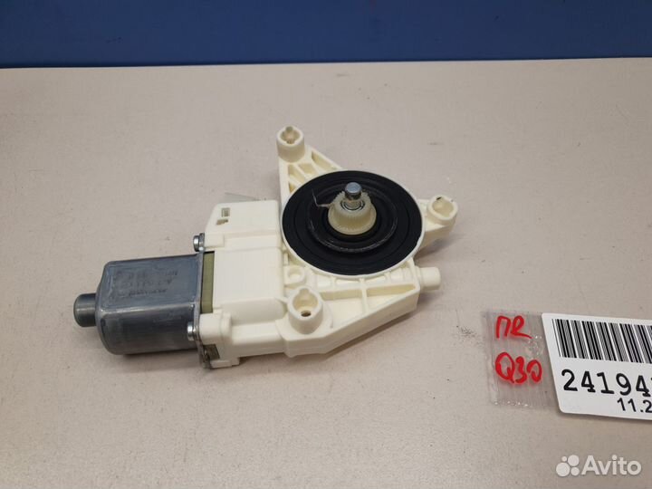 Моторчик стеклоподъёмника передний правый Mercedes B-klasse W246 2011-2018