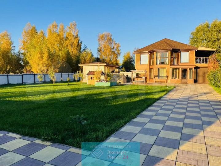 Дом 223 м² на участке 12 сот.