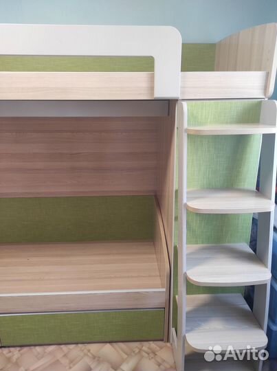 Двухэтажная кровать со шкафами