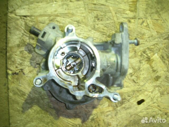 Насос вакуумный VW Passat CC 2008